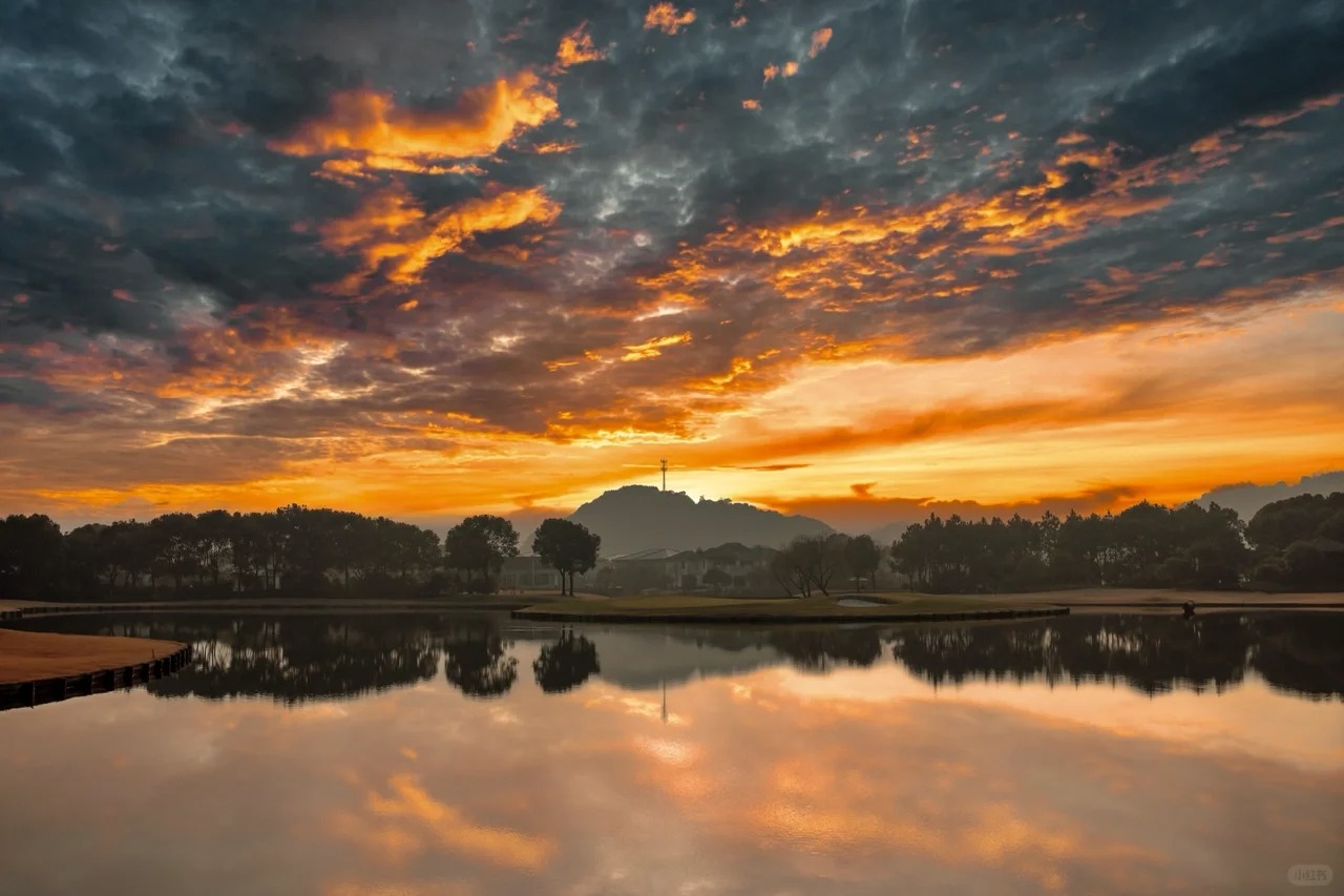 Jian Lake Golf Club in Shaoxing, Zhejiang (6)