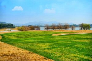 Lake Hill Golf Club in Jiaxing, Zhejiang (2)