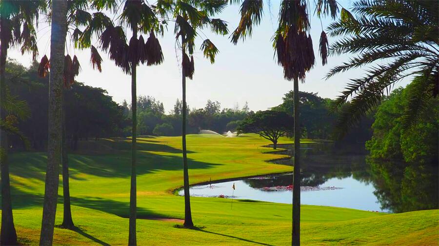 Lotus Valley Golf Resort in Chachoengsao, Thailand (7)