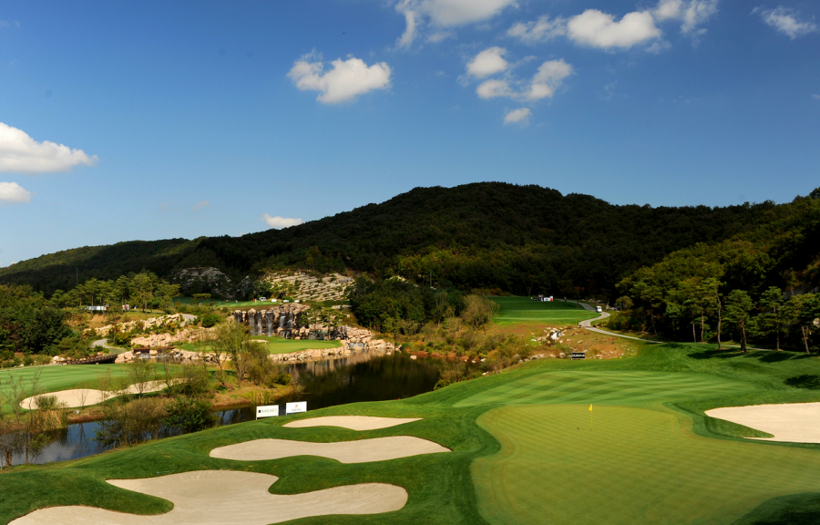 Mission Hills Golf Club in Dongguan, Guangdong (2)