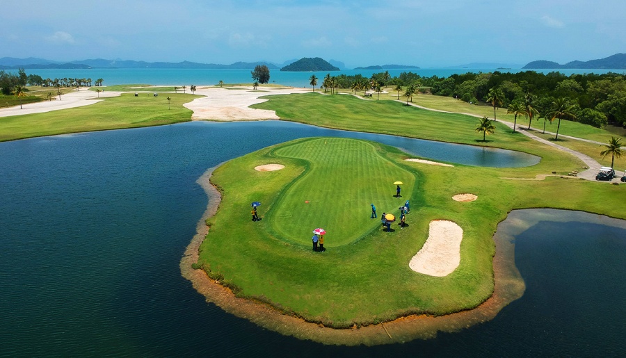 Mission Hills Phuket Golf Course in Thailand (10)