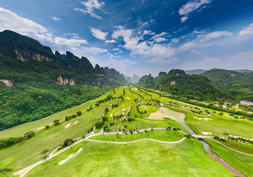 Phoenix Golf Course Luong Son in Hoa Binh, Vietnam