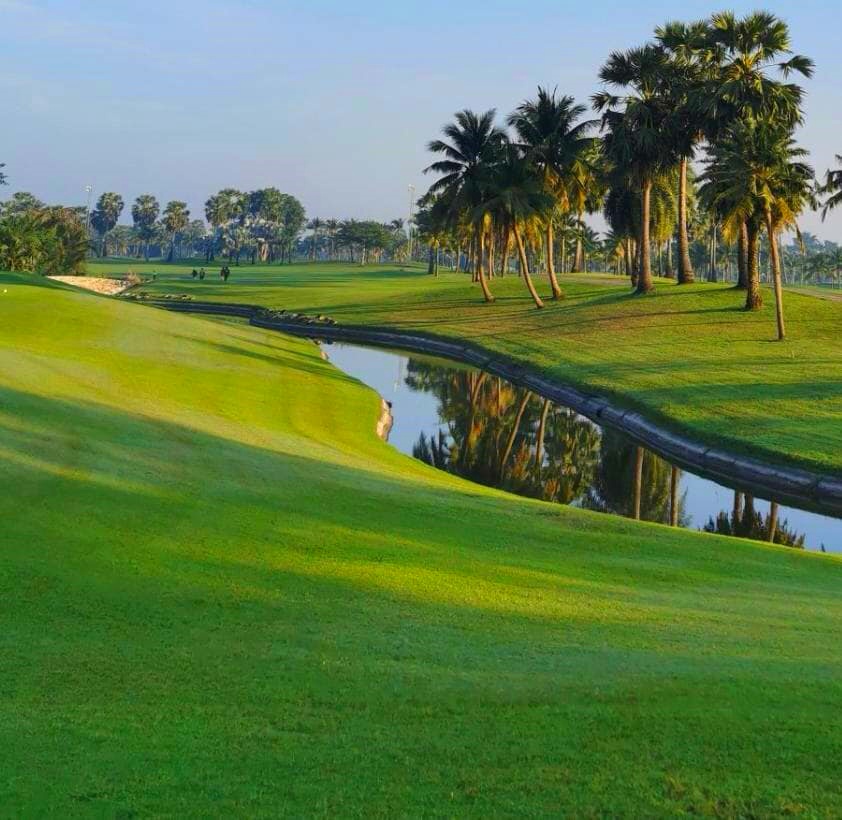 Suwan Golf & Country Club in Nakhon Pathom, Thailand (9)