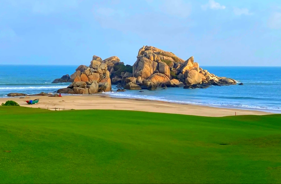 The Dunes At Shenzhou Peninsula in Wanning, Hainan (7)