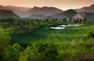 Topwin Golf and Country Club in Beijing (1)