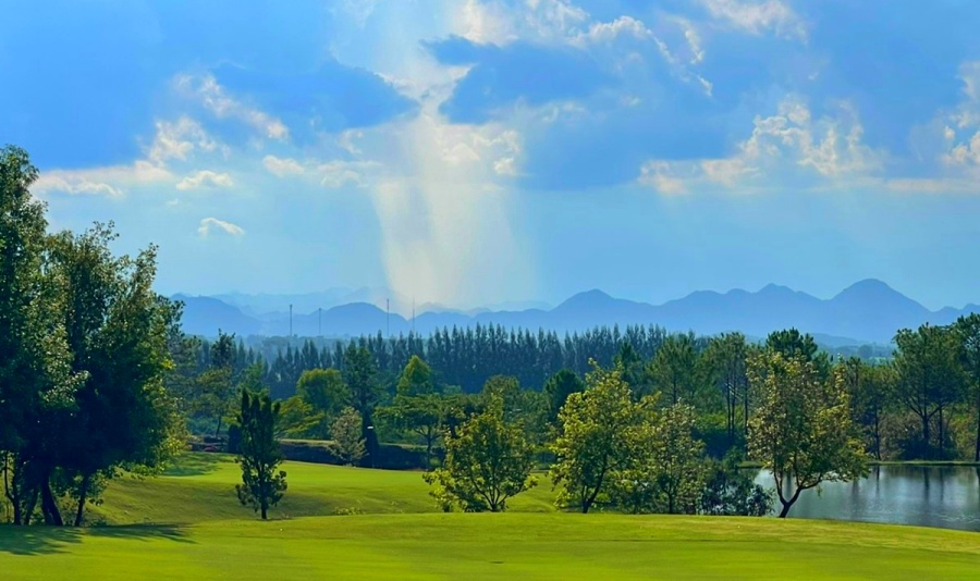 Toscana Valley Golf Course in Nakhon Ratchasima, Thailand (8)