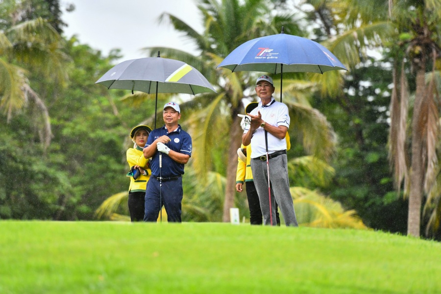 Victory Park Golf & Country Club in Nong Khai, Thailand (1)