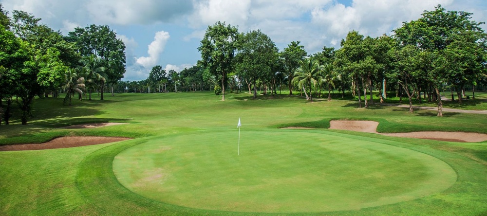 Victory Park Golf & Country Club in Nong Khai, Thailand (11)