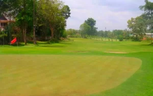 Vientiane Km 6 Golf Club in Laos (1)