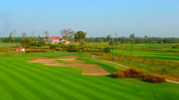 Vientiane Km 6 Golf Club in Laos (3)