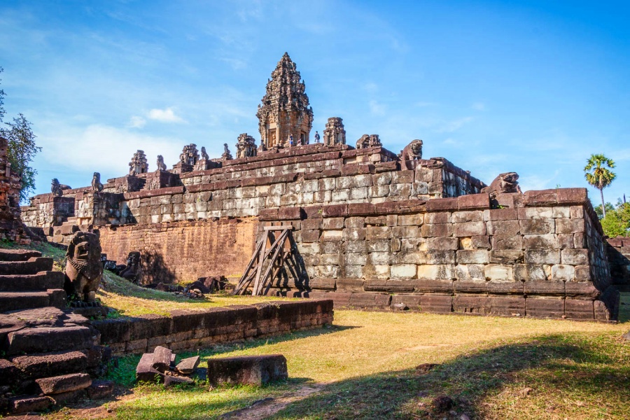 Bakong Temple of Roluos Temples in Siem Reap, Cambodia (12)