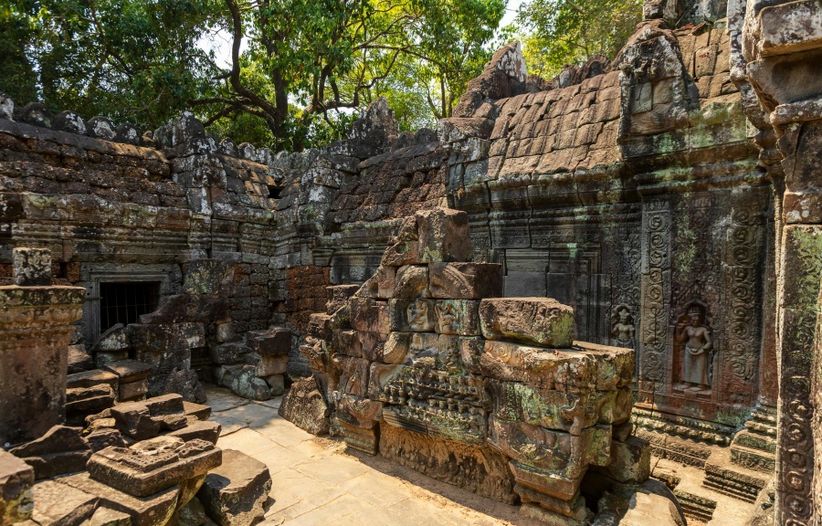 Bakong Temple of Roluos Temples in Siem Reap, Cambodia (13)