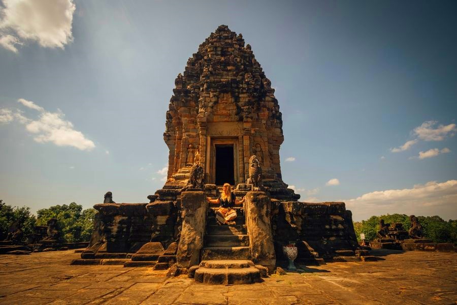 Bakong Temple of Roluos Temples in Siem Reap, Cambodia (4)