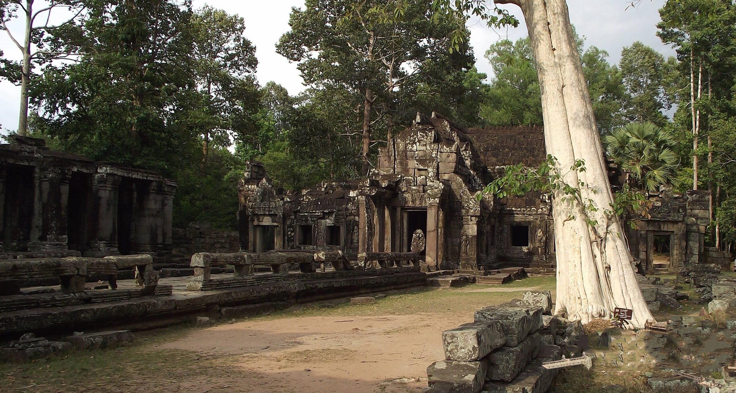 Banteay Kdei in Siem Reap, Cambodia (10)