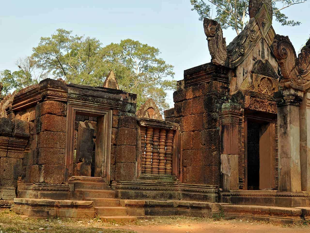 Banteay Srei Temple in Siem Reap, Cambodia (7)