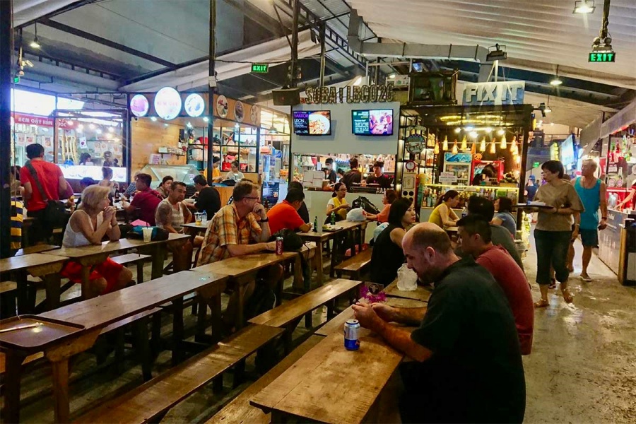 Ben Nghe Street Food Market in Ho Chi Minh City, Vietnam