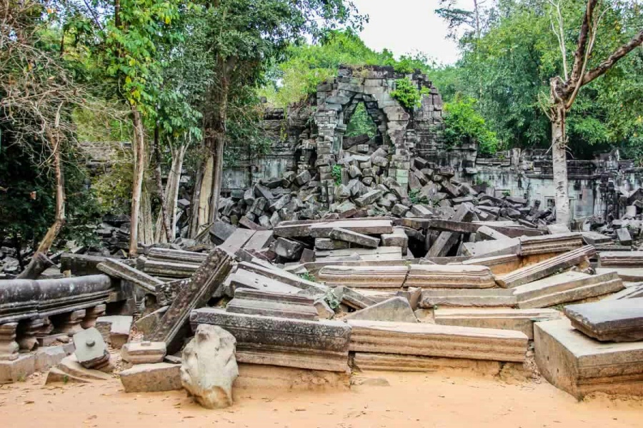 Beng Mealea Temple in Siem Reap, Cambodia (13)