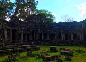 Beng Mealea Temple in Siem Reap, Cambodia (4)