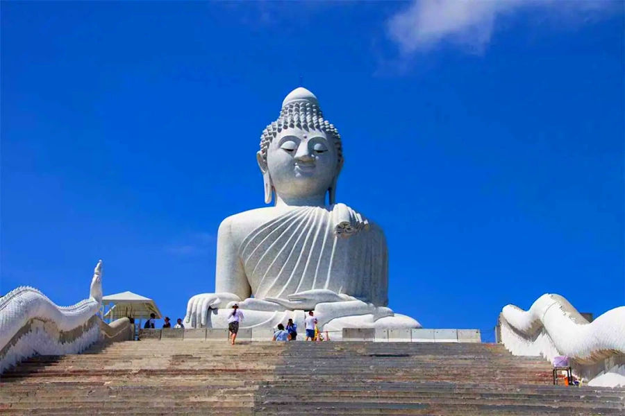 Big Buddha in Phuket, Thailand (3)