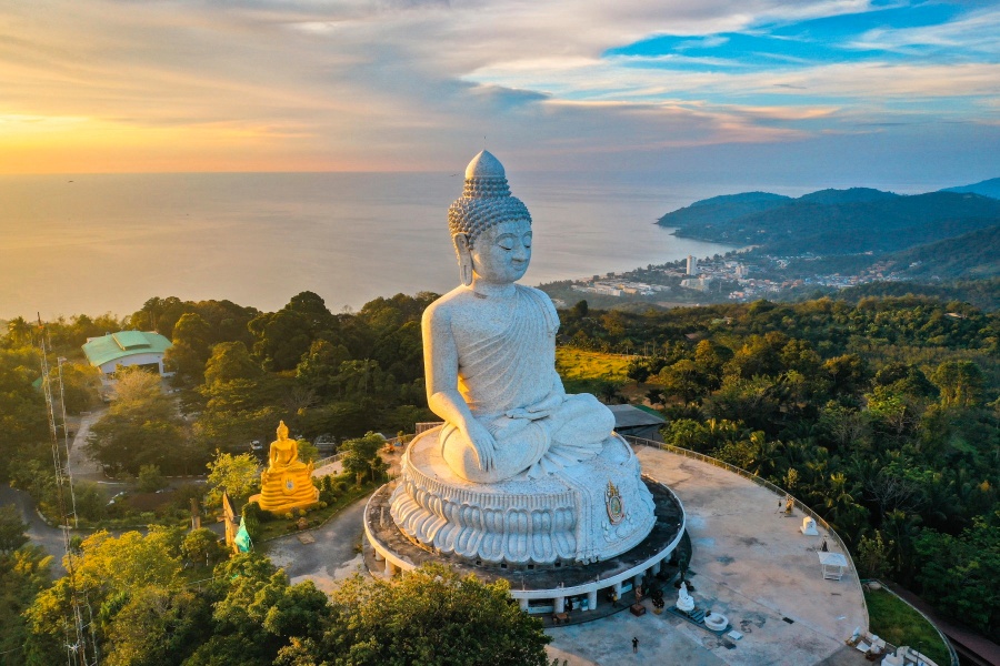 Big Buddha in Phuket, Thailand (5)