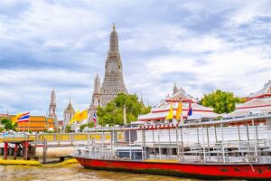 Chaophraya Cruise in Bangkok, Thailand (6)