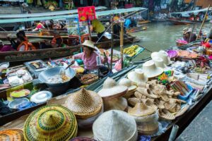 Damnoen Saduak Floating Market in Ratchaburi, Thailand (4)