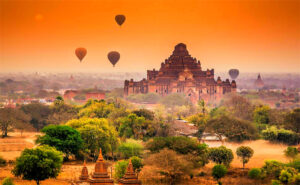 Dhammayangyi Temple in Bagan, Myanmar (2)