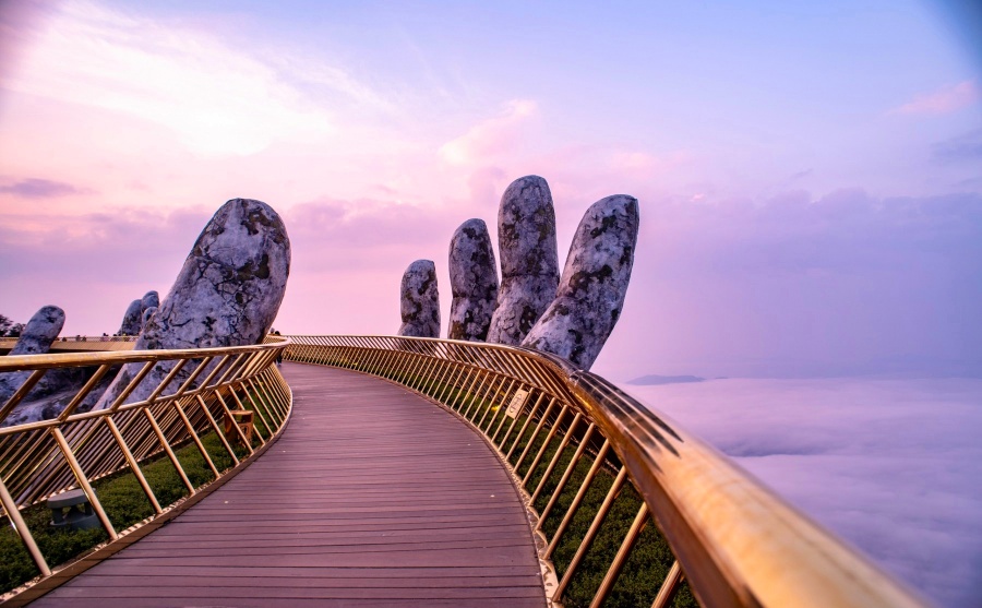 Golden Bridge in Da Nang, Vietnam (1)