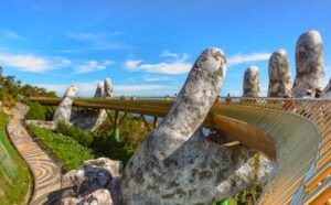 Golden Bridge in Da Nang, Vietnam (3)