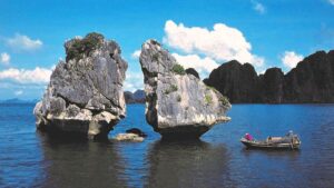 Hon Ga Choi Island in Ha Long Bay1