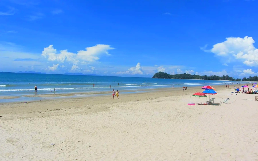 Khlong Dao Beach in Krabi, Thailand2