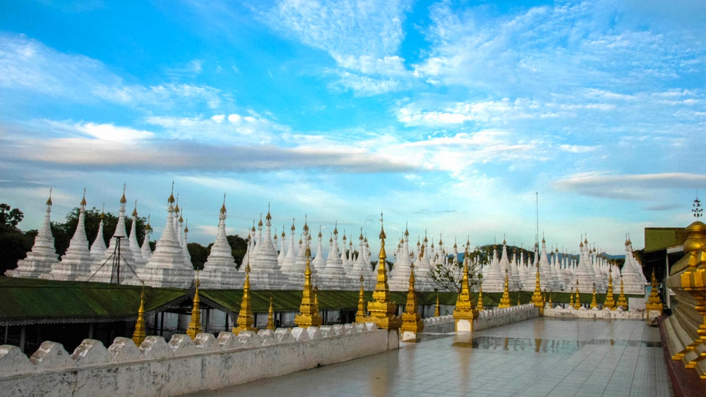 Kuthodaw Pagoda in Mandalay, Myanmar (4)