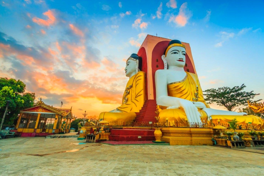 Kyaik Pun Pagoda in Bago, Myanmar (1)