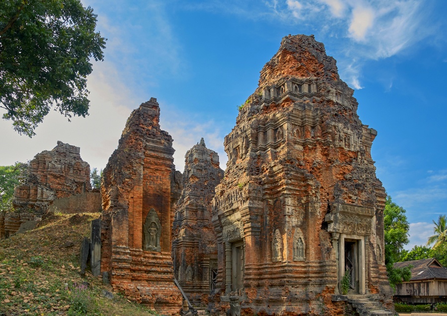 Lolei Temple of Roluos Temples in Siem Reap, Cambodia (3)