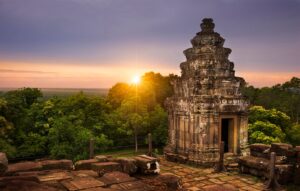 Phnom Bakheng in Siem Reap, Cambodia (12)