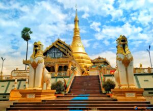 Santawshin Pagoda in Mawlamyine of Mon State, Myanmar (2)