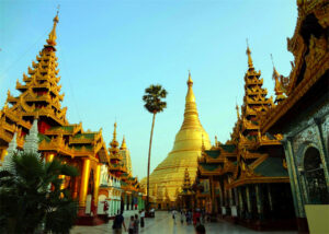 Shwemawdaw Pagoda in Bago, Myanmar (1)