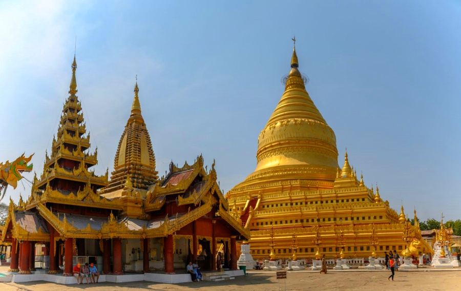 Shwezigon Pagoda in Bagan, Myanmar (3)