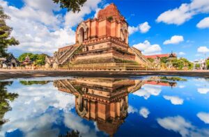 Wat Chedi Luang in Chiang Mai, Thailand (2)