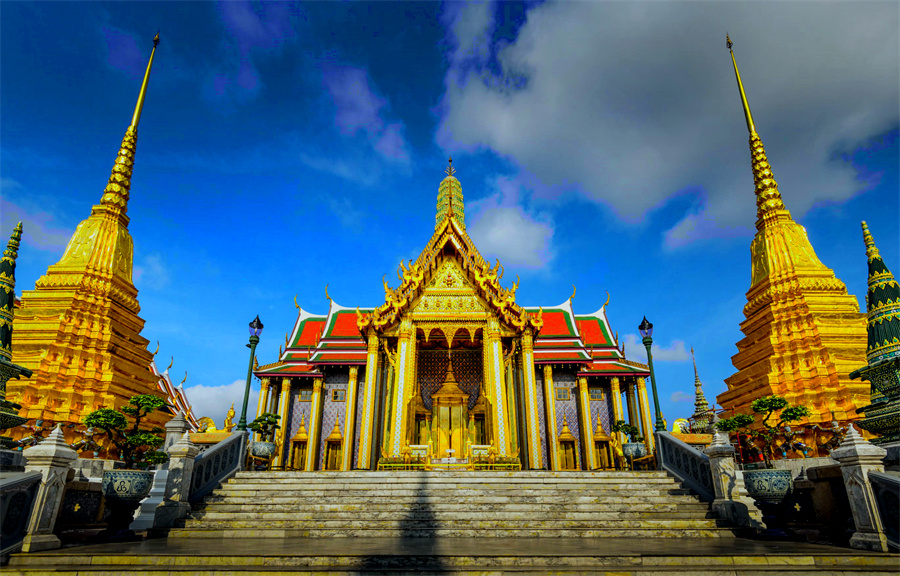 Wat Phra Kaew (The Temple of the Emerald Buddha) in Bangkok, Thailand (1)