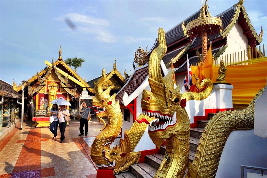 Wat Phra That Doi Kham in Chiang Mai, Thailand (1)