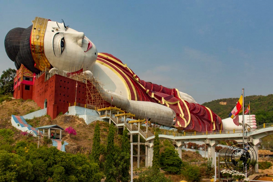 Win Sein Taw Ya - Reclining Buddha in Mawlamyine of Mon State, Myanmar (3)