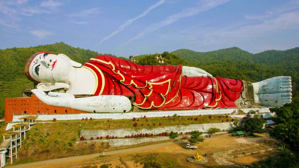 Win Sein Taw Ya - Reclining Buddha in Mawlamyine of Mon State, Myanmar (4)