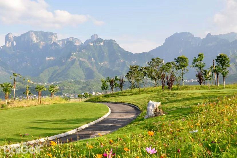 Zhangjiajie Tianmen Golf Club4