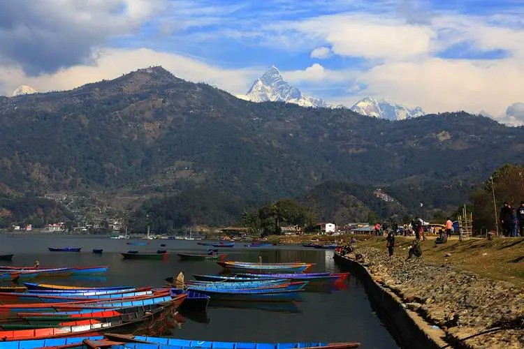 Phewa Tal (Fewa Lake) in Pokhara, Nepal (8)