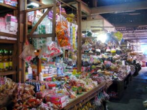 Phousi Day Market in Luang Prabang (2)