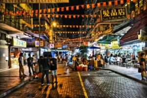 Temple Street Night Market in Hong Kong (1)