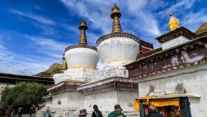 Tashilhunpo-Monastery-in-Shigatse-16